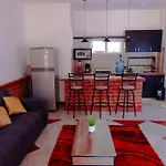 Top Grandiahouse